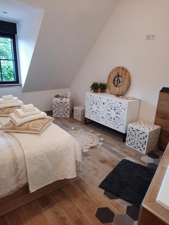 Madelaine Ranch, 10 Personnes * Le Gast